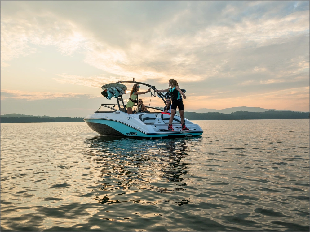 2026 Yamaha Ar195 alt