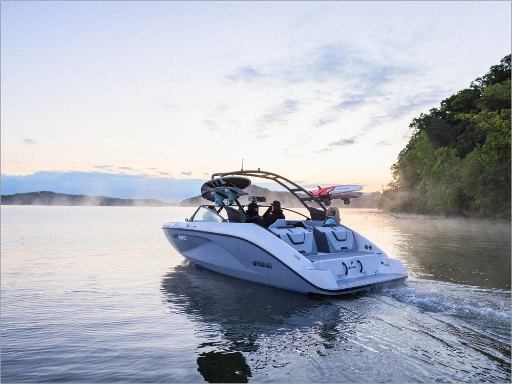 2026 Yamaha Ar220 alt