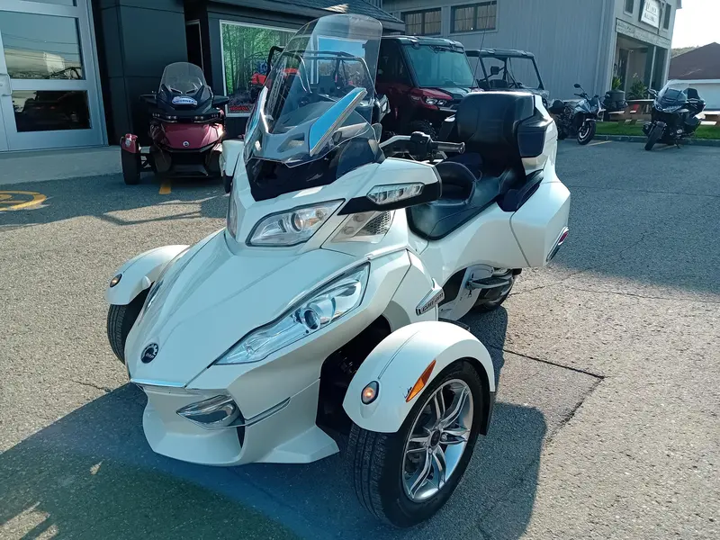 2011 Can-Am SPYRTLTD