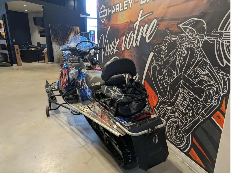 2017 Polaris Indy 550 Voyageur