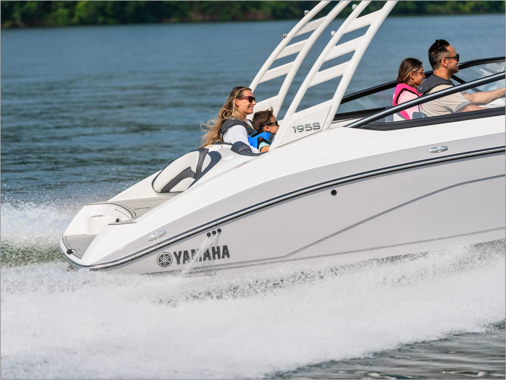 2026 Yamaha 195s alt