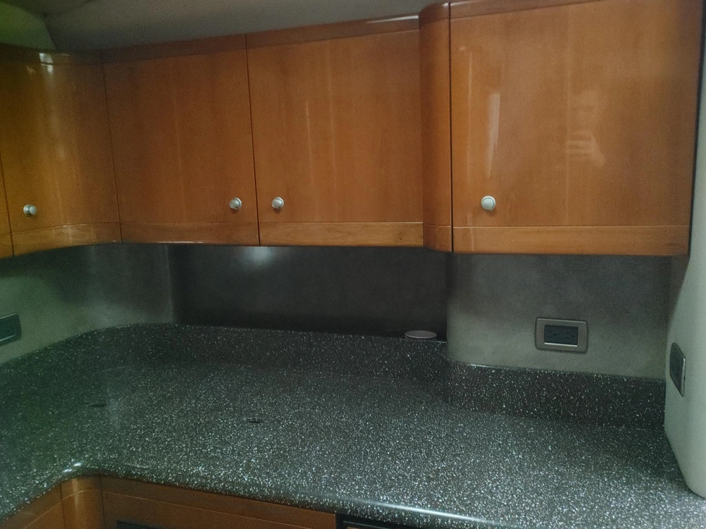 Formula 47 Yacht 2004 alt