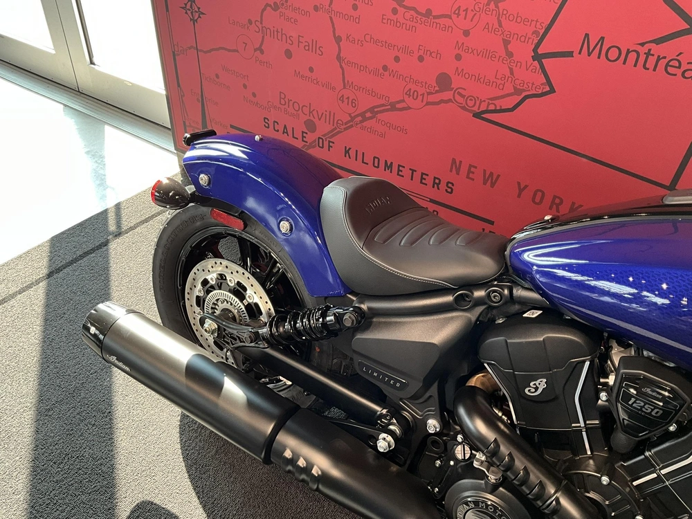 2025 Indian Motorcycle Scout Bobber Limited With Technology Package alt