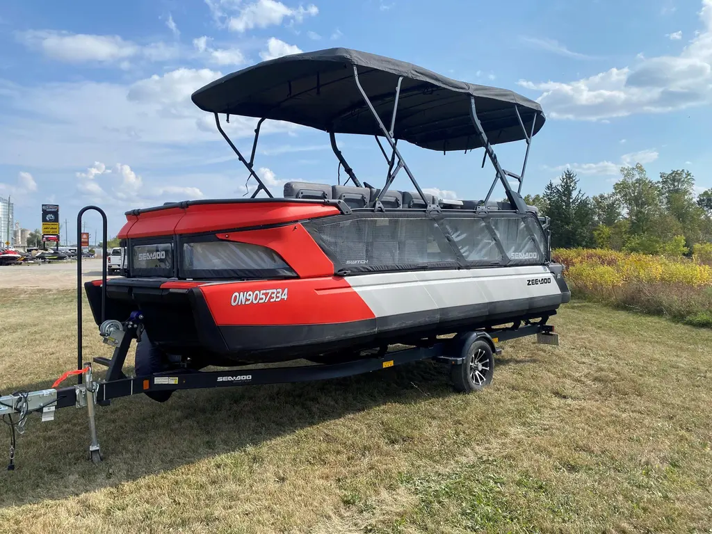 2023 Sea-Doo/BRP Switch Cruise 21′ 230HP