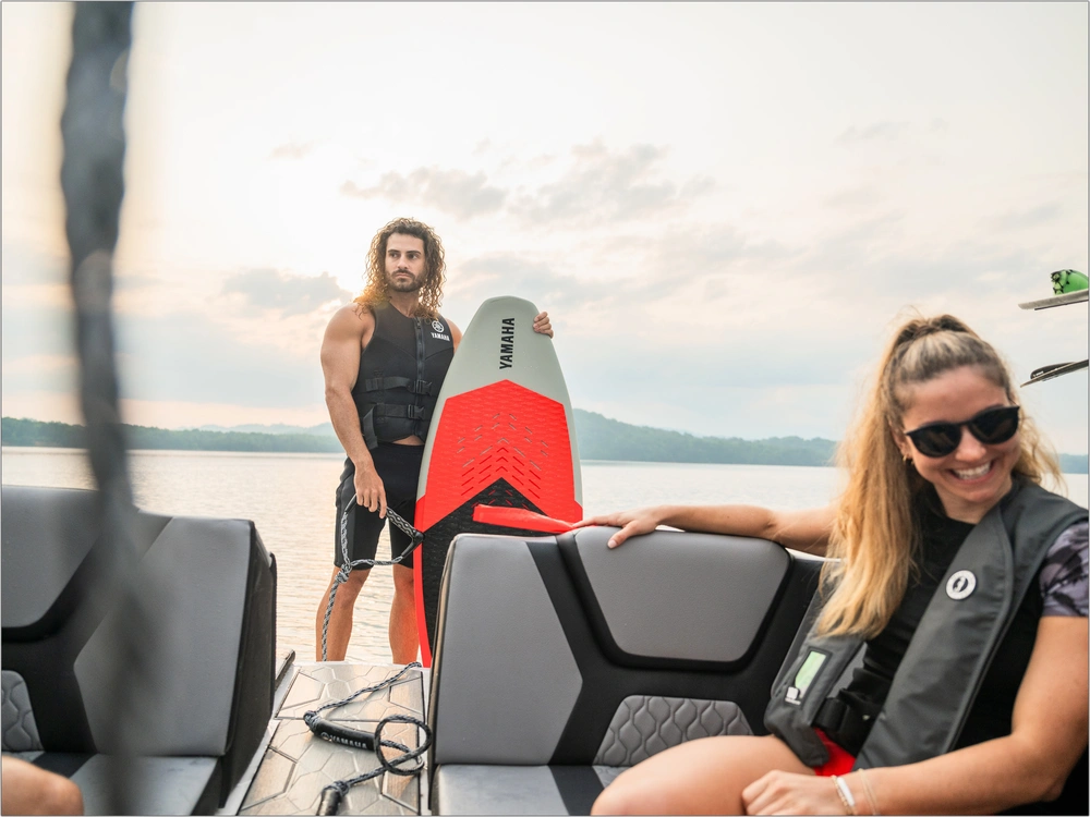 2026 Yamaha 222xd alt