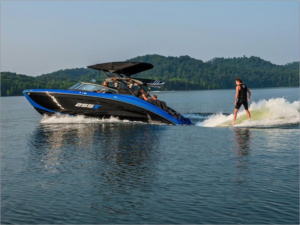 2026 Yamaha 255xd alt