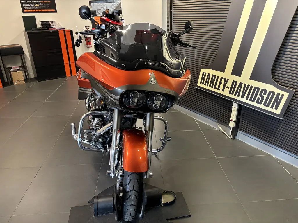 Harley-Davidson CVO Road GlideFLTRXSE 2013