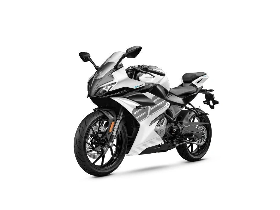 Cfmoto 300ss 2026 alt