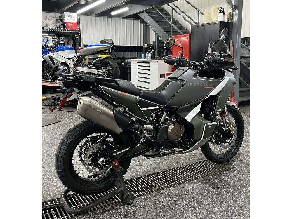 Husqvarna Norden 901 2025 alt