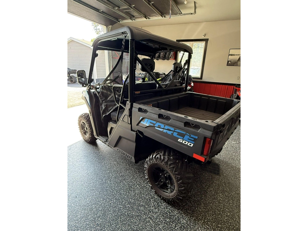2023 Cfmoto Uforce 600 alt