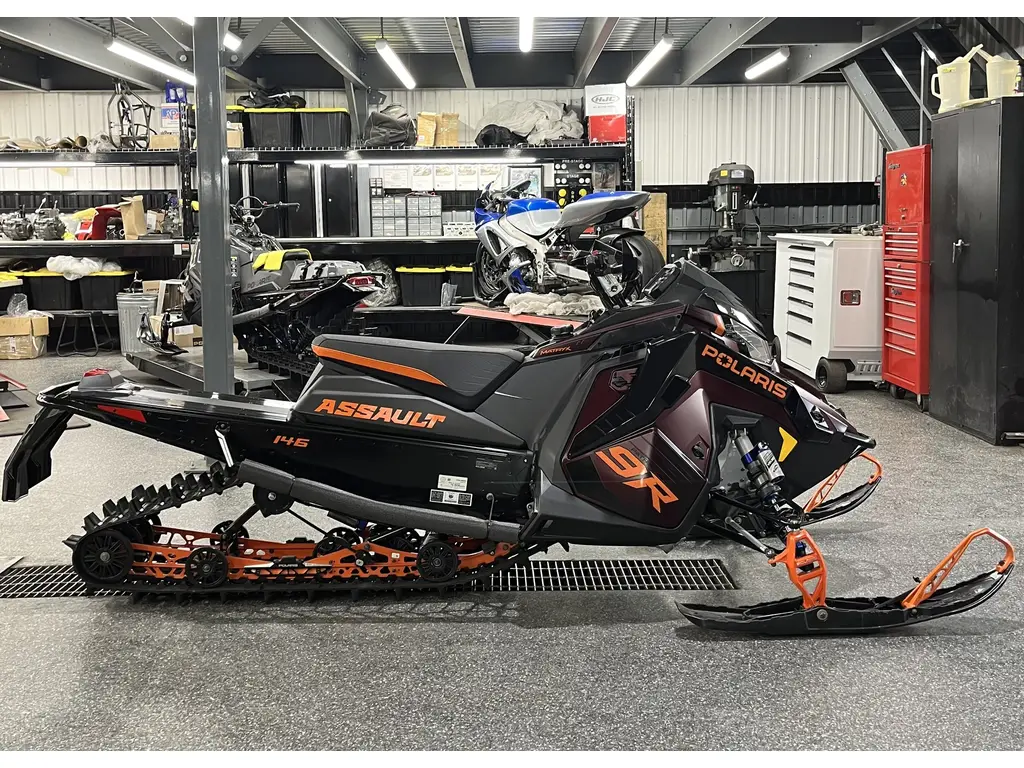 Polaris Patriot 9R Switchback Assault 146 146 2025