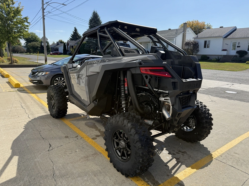 2026 Polaris Rzr Pro Xp Ultimate alt