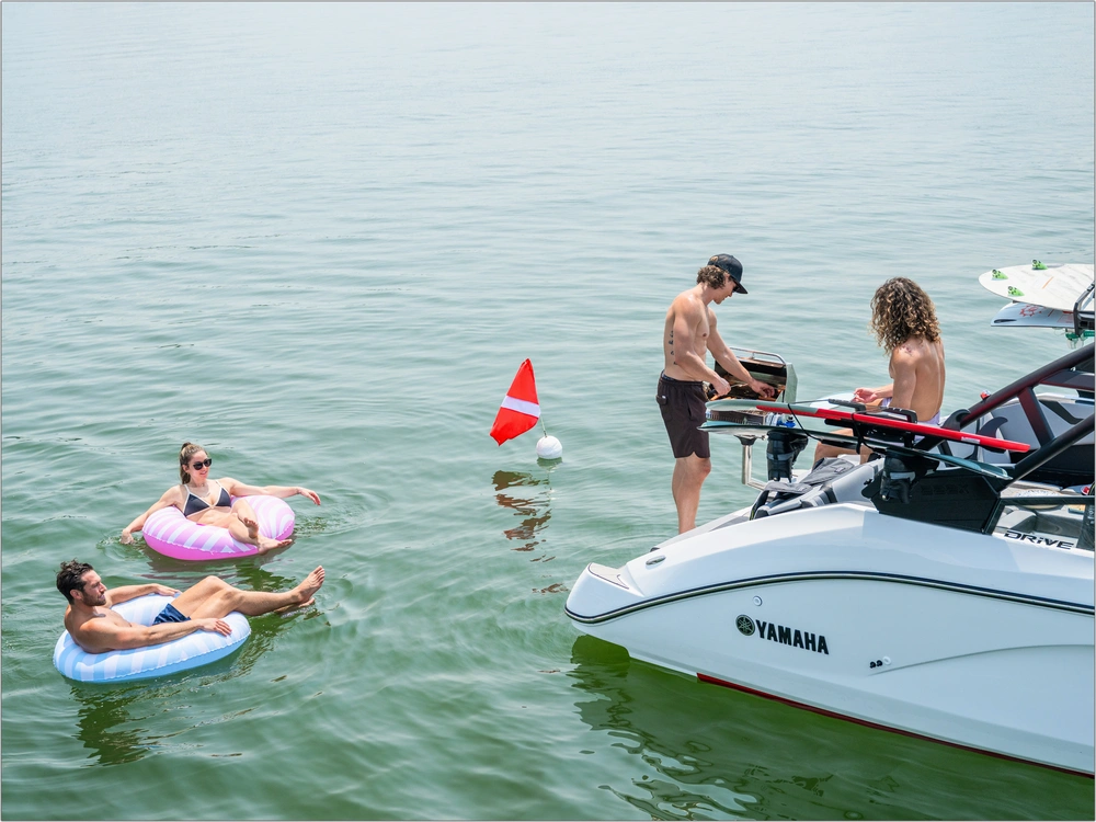 2026 Yamaha 222xd alt