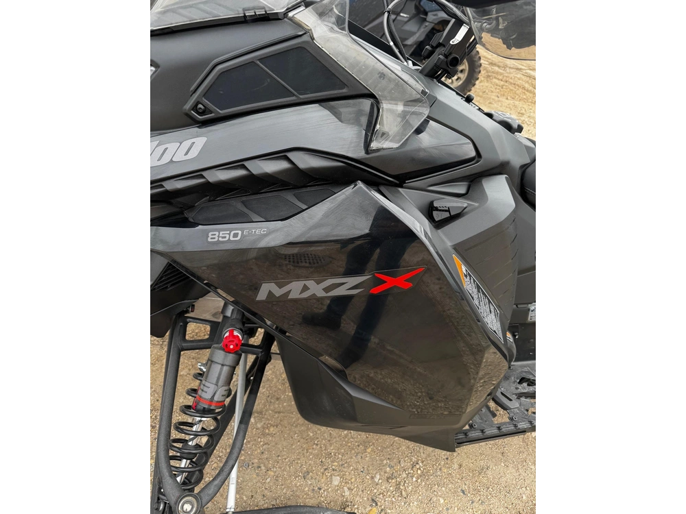 2025 Ski-doo Mxz X 850 Etec 137x1.25 alt