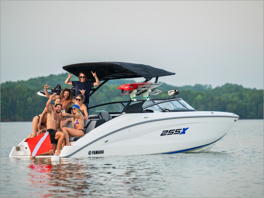 2026 Yamaha 255xe alt