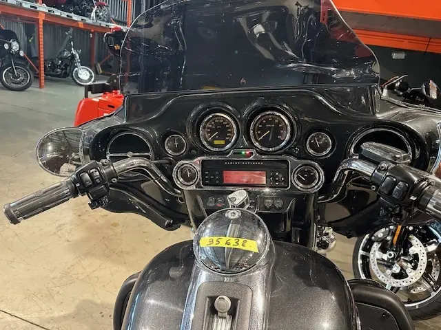 Harley-Davidson FLHTCU Electra Glide Ultra ClassicFLHTCU 2008