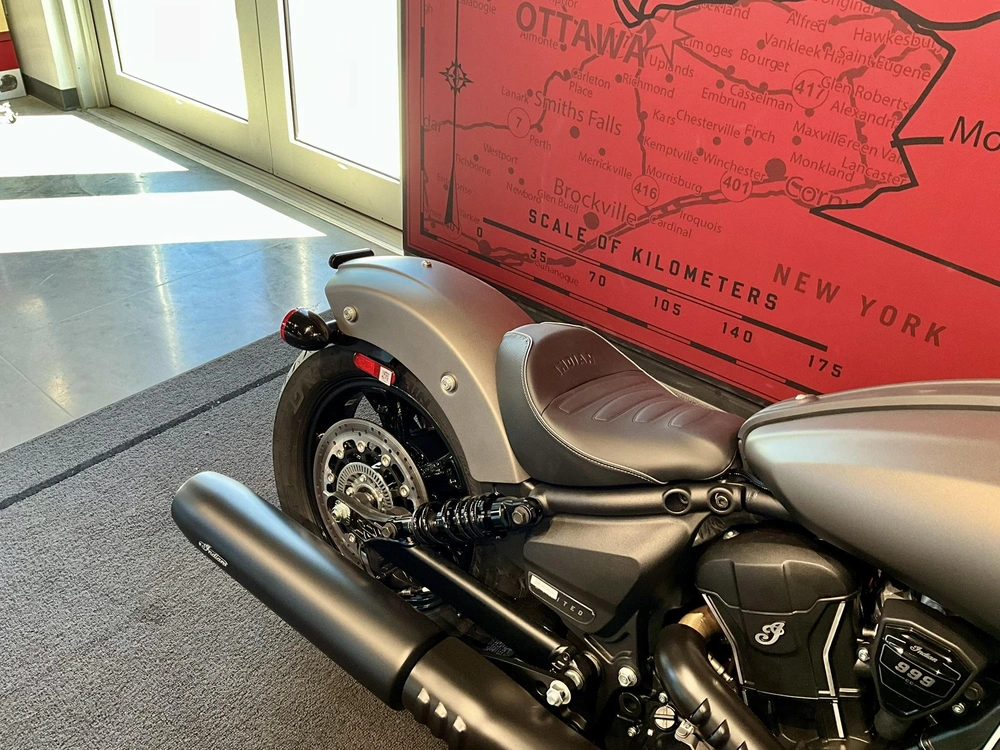 2025 Indian Motorcycle Scout Sixty Bobber Limited alt