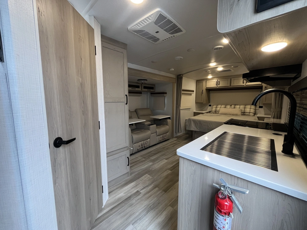 Rockwood Mini Lite 2205s 2024 alt