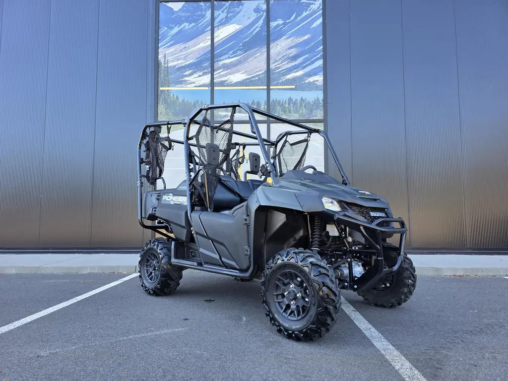Honda PIONEER 700-4P DLX 2025 - SXS7M4DS