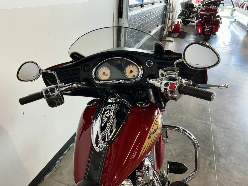 Indian Motorcycle Chieftain 111 2014 alt