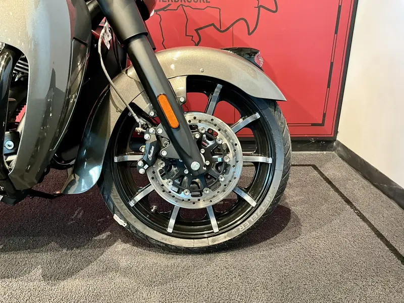 2025 Indian Motorcycle Roadmaster Dark Horse with Powerband audio package