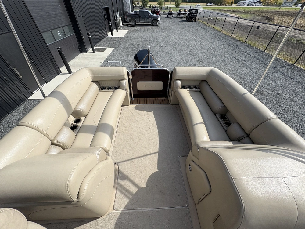 2012 Starcraft Majestic 256 alt