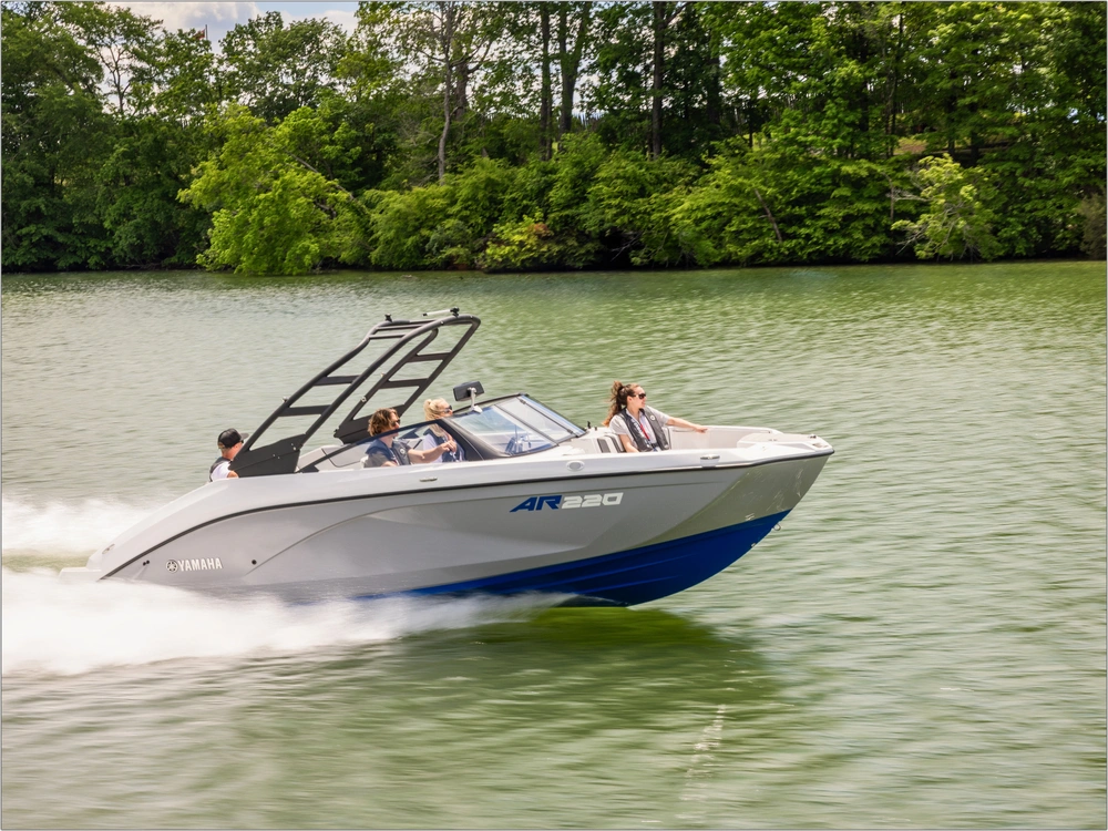 2026 Yamaha Ar220 alt