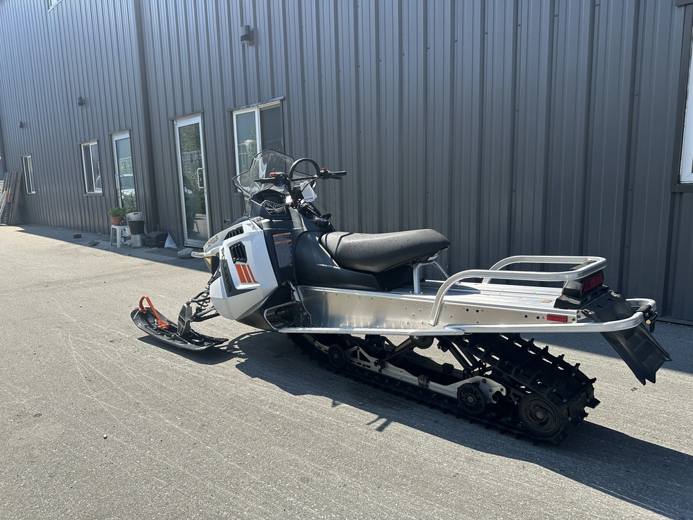 2024 Polaris 550 Voyageur 155 - White Lightning alt