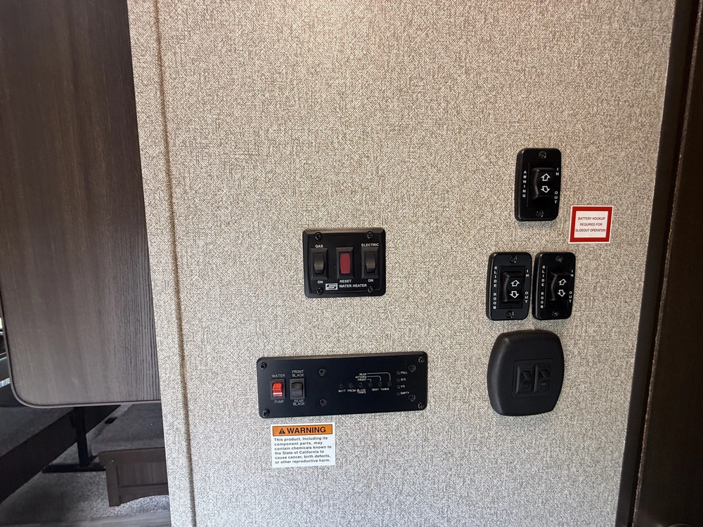 Keystone Rv Springdale 300fwbh 2018 alt