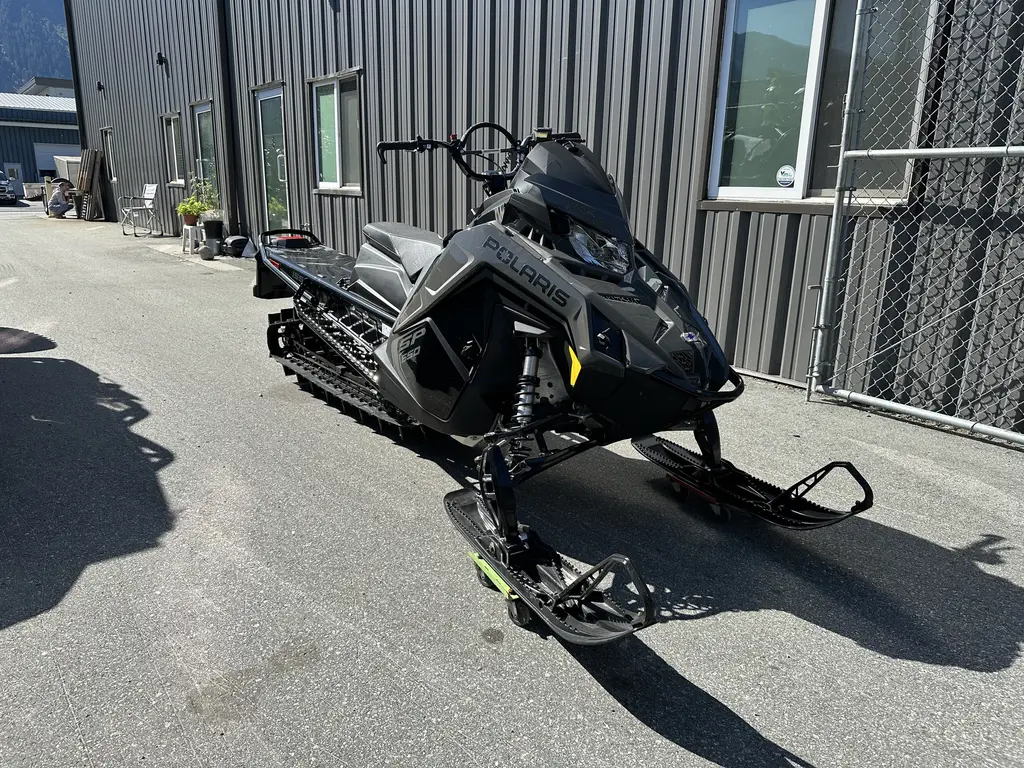 2025 Polaris 650 RMK SP 155 - Shadow Gray / Gloss Black