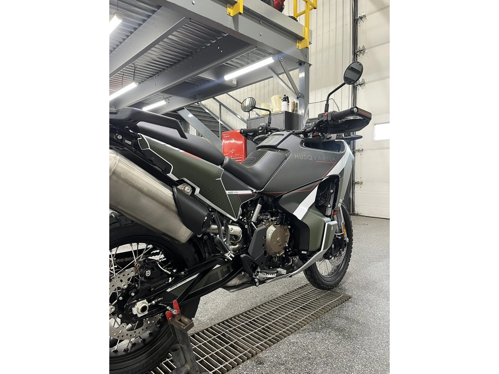 Husqvarna Norden 901 2025 alt