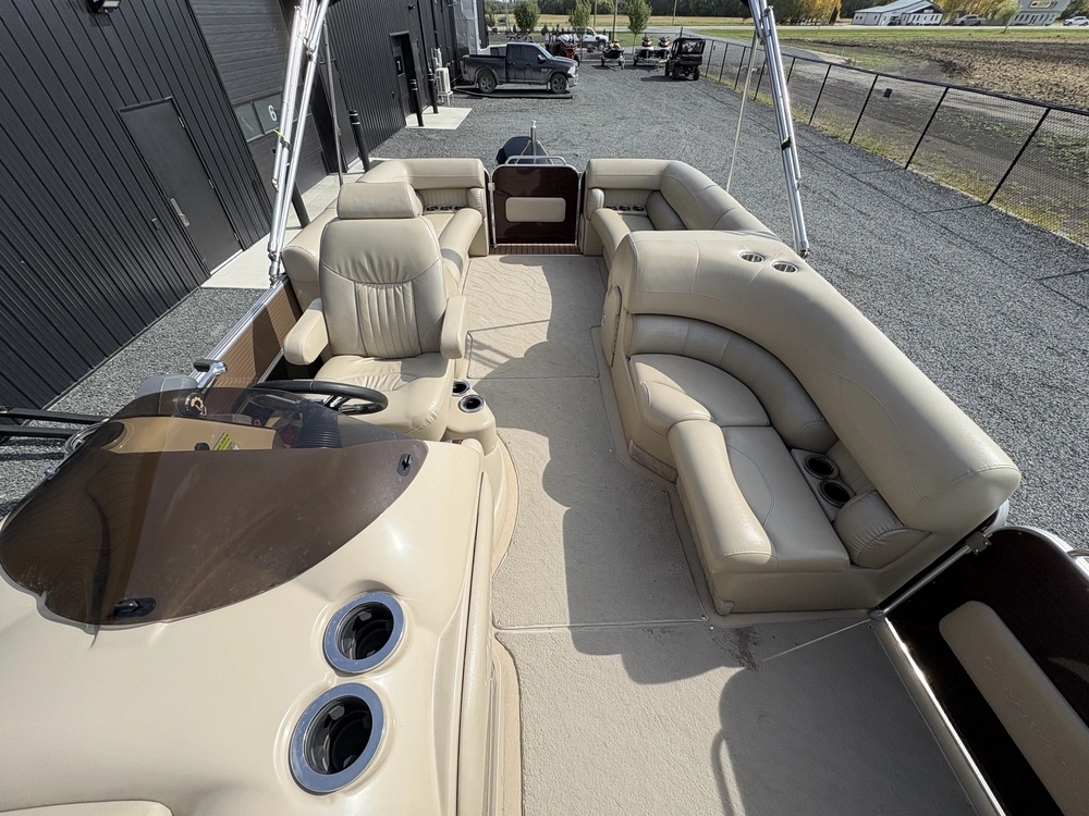 2012 Starcraft Majestic 256 alt