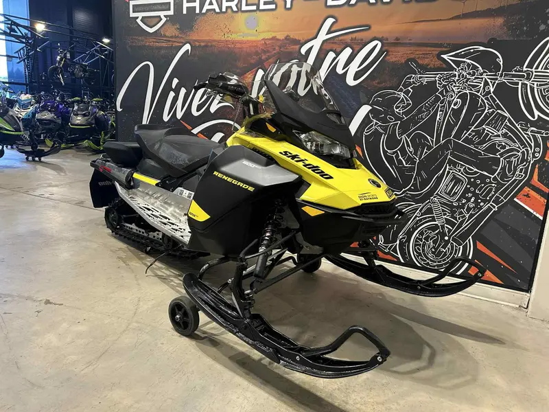 2022 Skidoo Renegade 600 efi