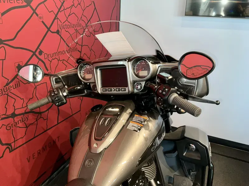 2025 Indian Motorcycle Roadmaster Dark Horse with Powerband audio package