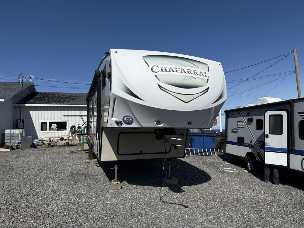 Chaparral 31bhs 2018 alt