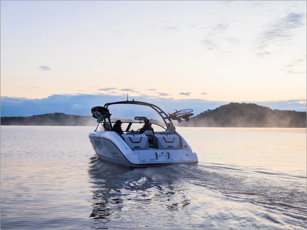2026 Yamaha Ar220 alt