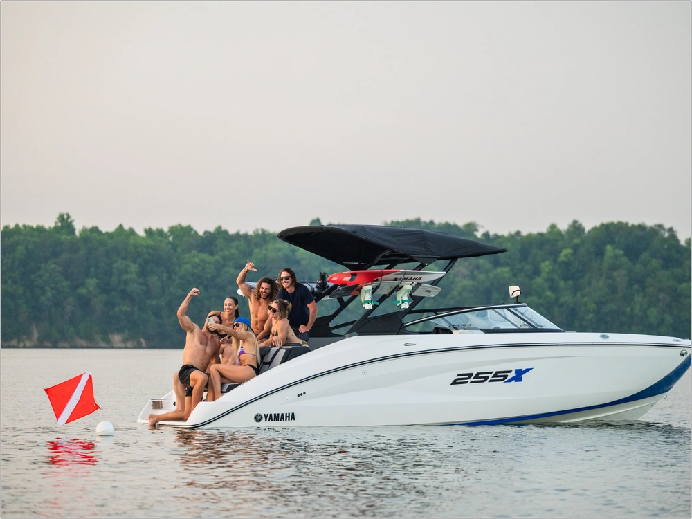 2026 Yamaha 255xe alt