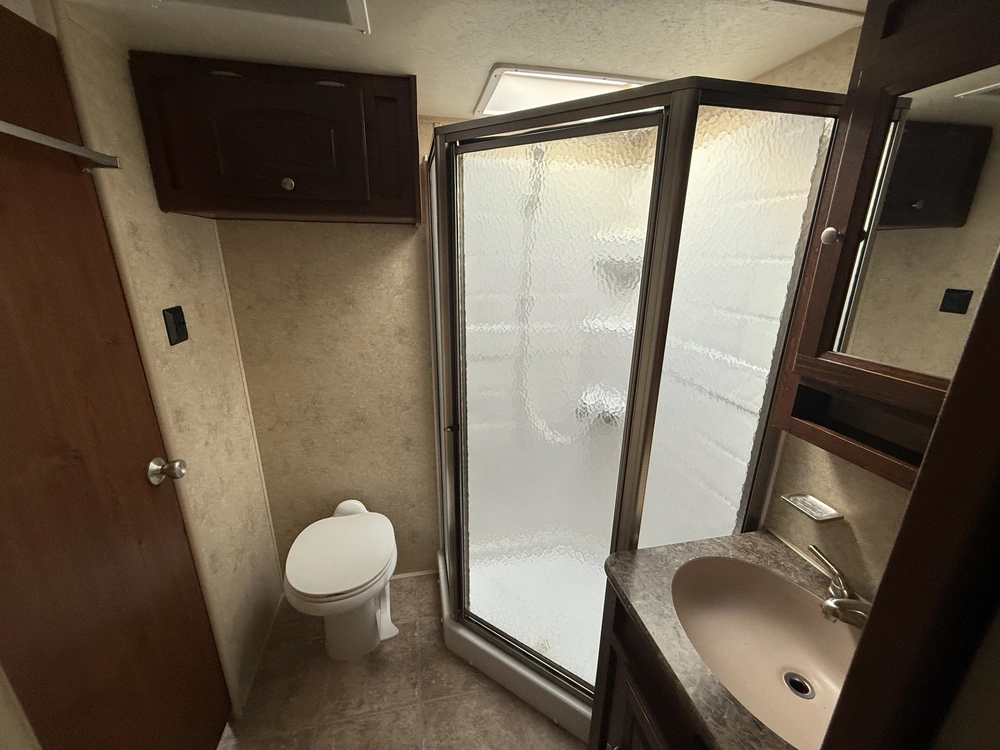 Forest River Flagstaff 8258fw 2011 alt