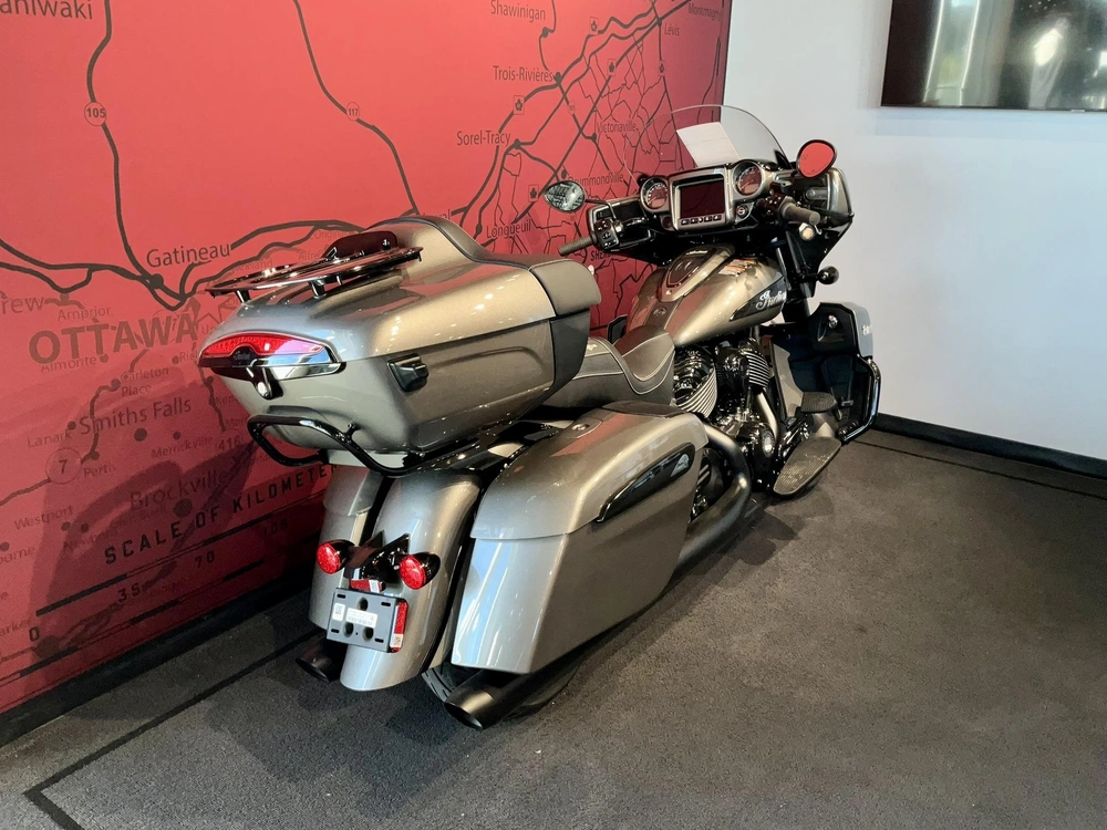 2025 Indian Motorcycle Roadmaster Dark Horse With Powerband Audio Package alt