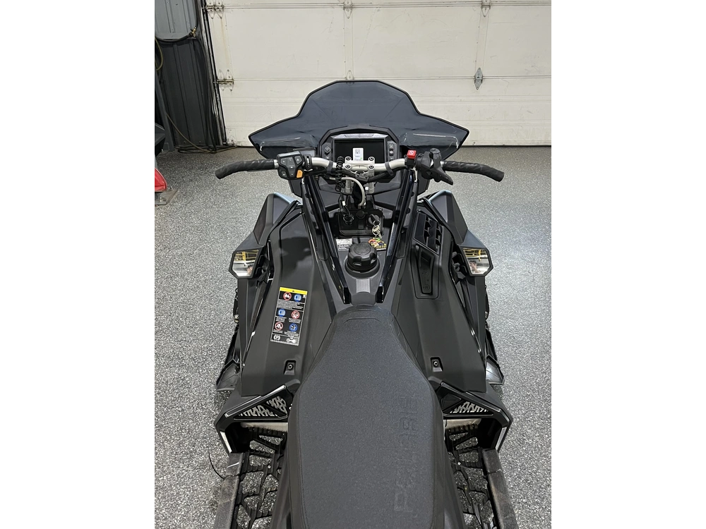 Polaris Indy Aventure S4 2023 alt