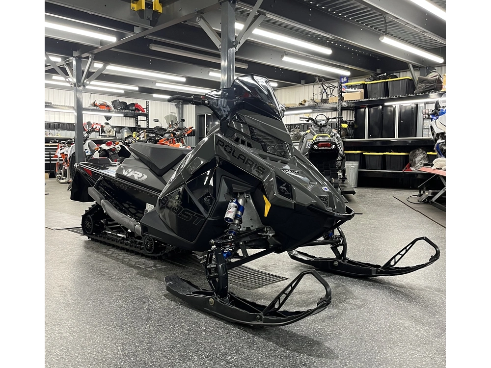 Polaris Patriot Boost Indy Vr1 137 2025 alt