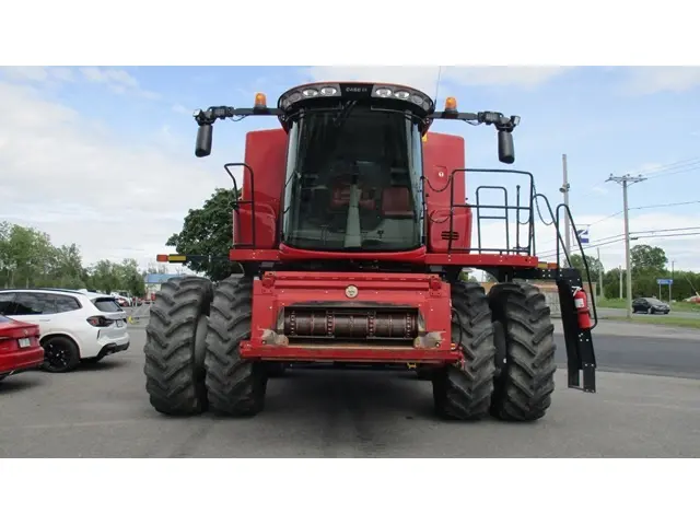 2015 Case IH 8240