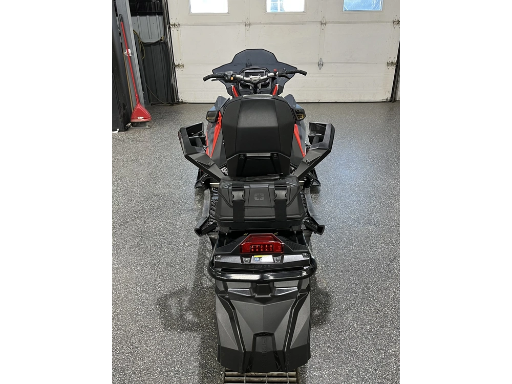 Polaris 650 Indy Adventure 137 2024 alt