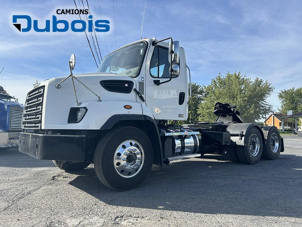 Freightliner 114sd 2021 alt