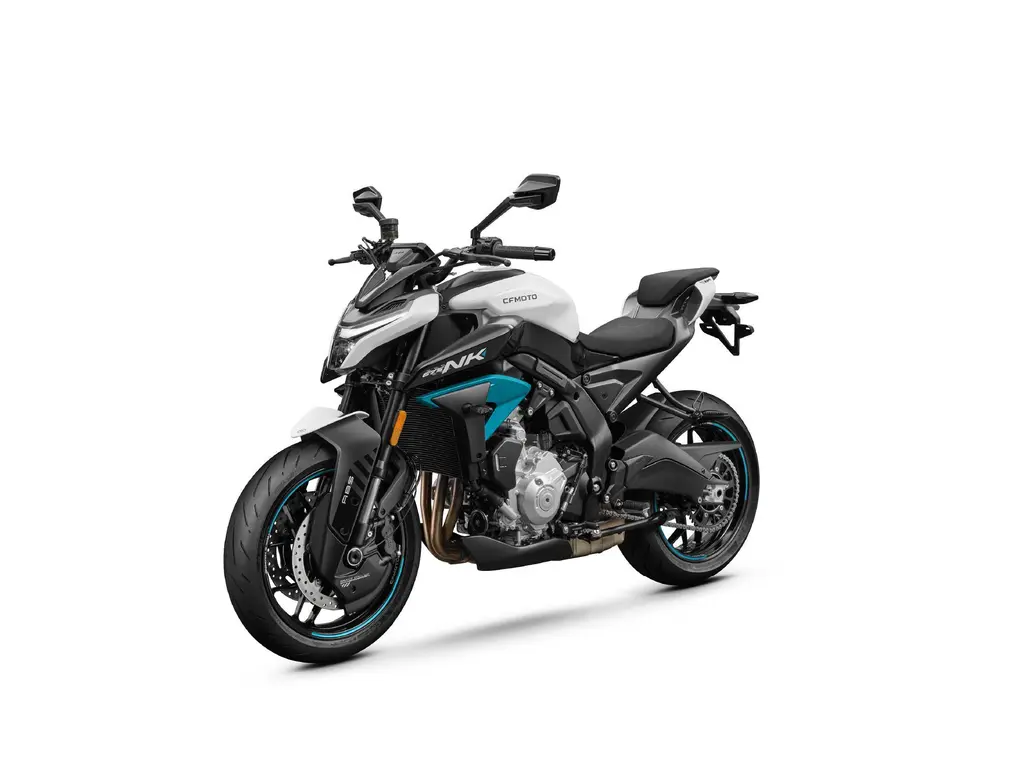 2026 CFMOTO 675NK // Glacier White 