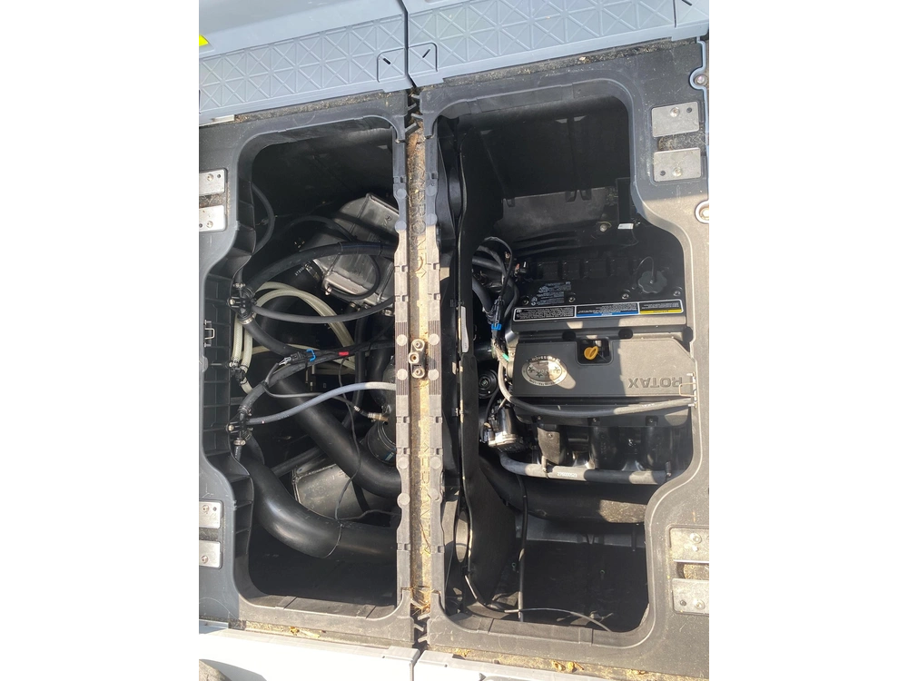 2023 Sea-doo/brp Switch Cruise 21' 230hp alt