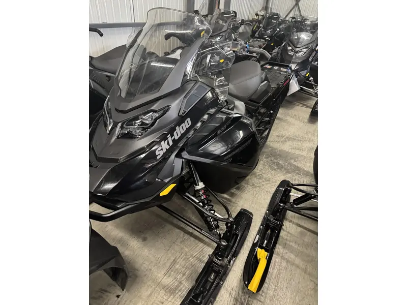 2025 Ski-Doo RENEGADE ADRENALINE 900 ACE