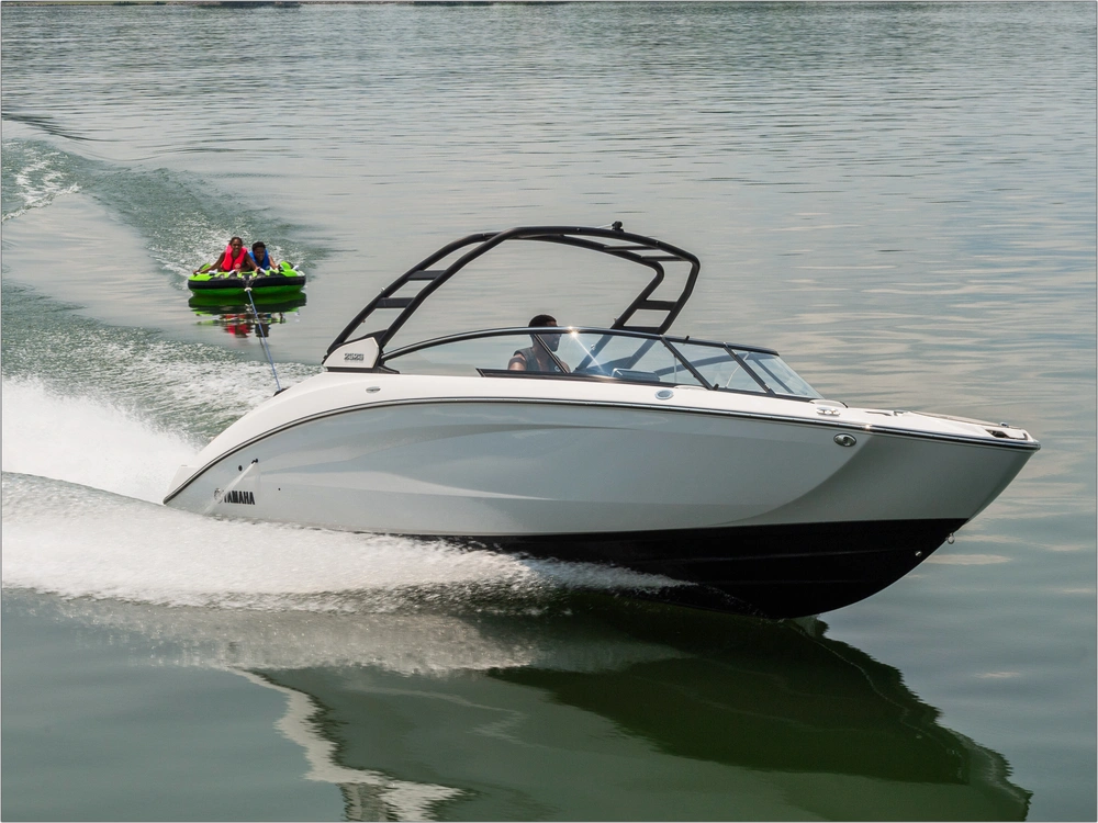 2026 Yamaha 252s alt