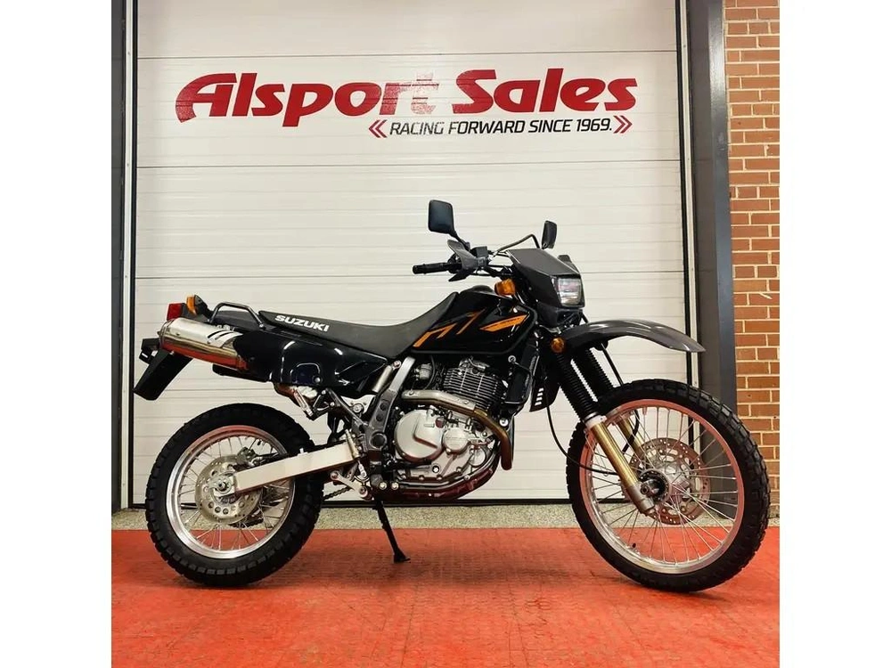 2024 Suzuki Dr 650s alt