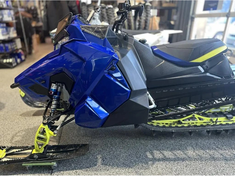 2021 Polaris 850 Rmk Khaos 155 2.75" - Polaris Blue / Lime Squeeze alt